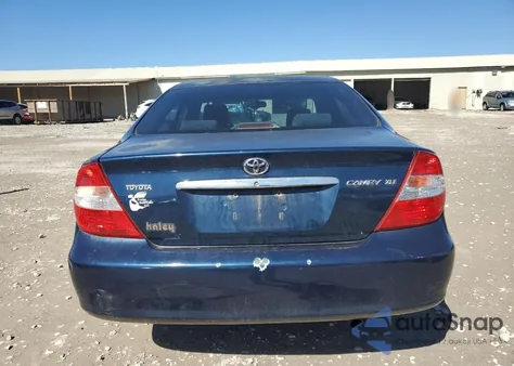 2004 Toyota Camry Le z USA, uszkodzony, nr VIN 4T1BE30K24U323750